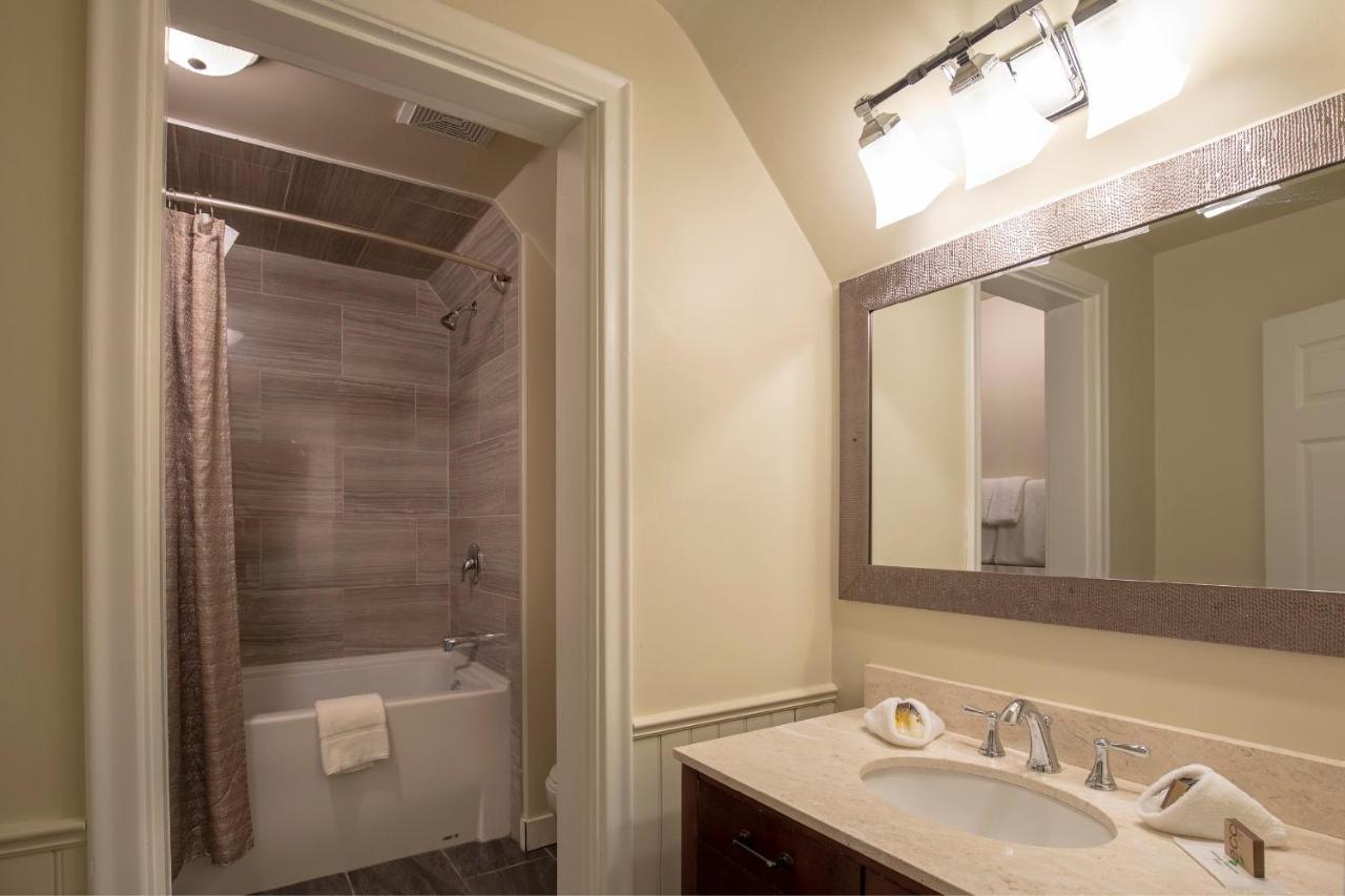 Banff Boutique Inn - Adults Only ภายนอก รูปภาพ